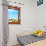 דירה In 26474