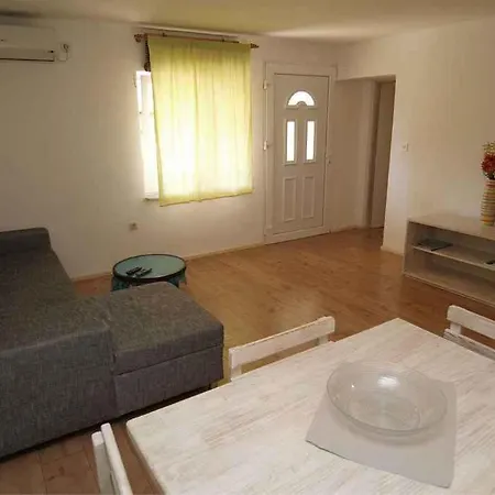 In 26474 Apartamento Veli Lošinj