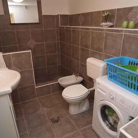 In 26474 Apartment *